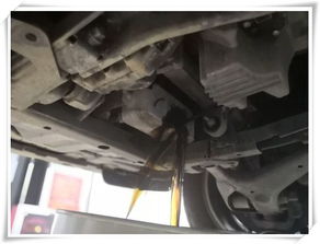 北京路虎发现4常规保养及刹车油的检查