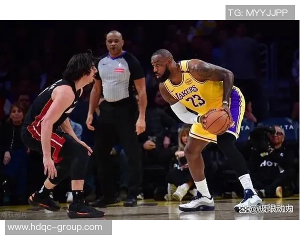 热火与湖人G1下半场精彩对决分析及关键时刻回顾